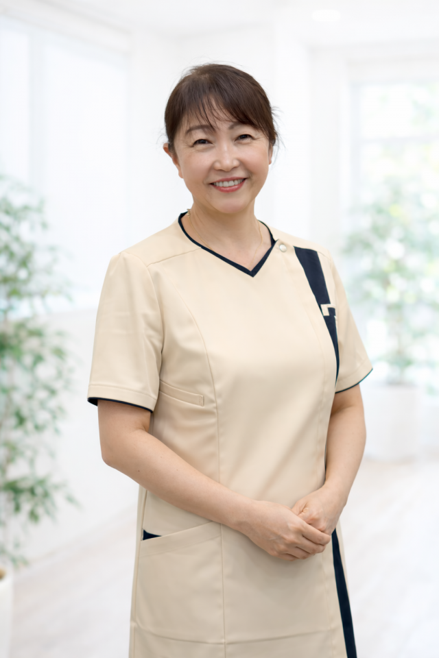 受付スタッフ:渡邊 綾子